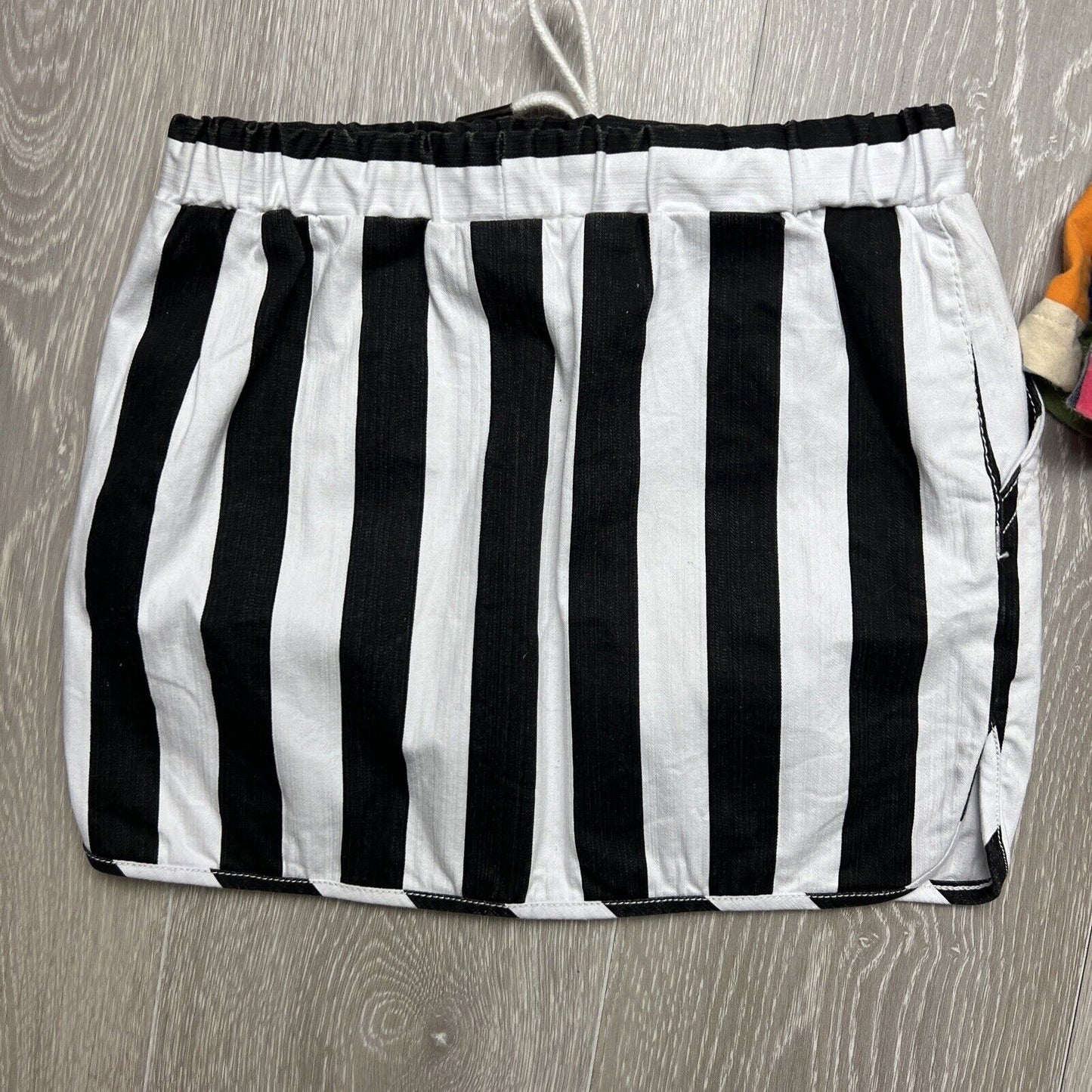 Minti Melbourne Girls Mini Skirts Size 5 & 6 Years