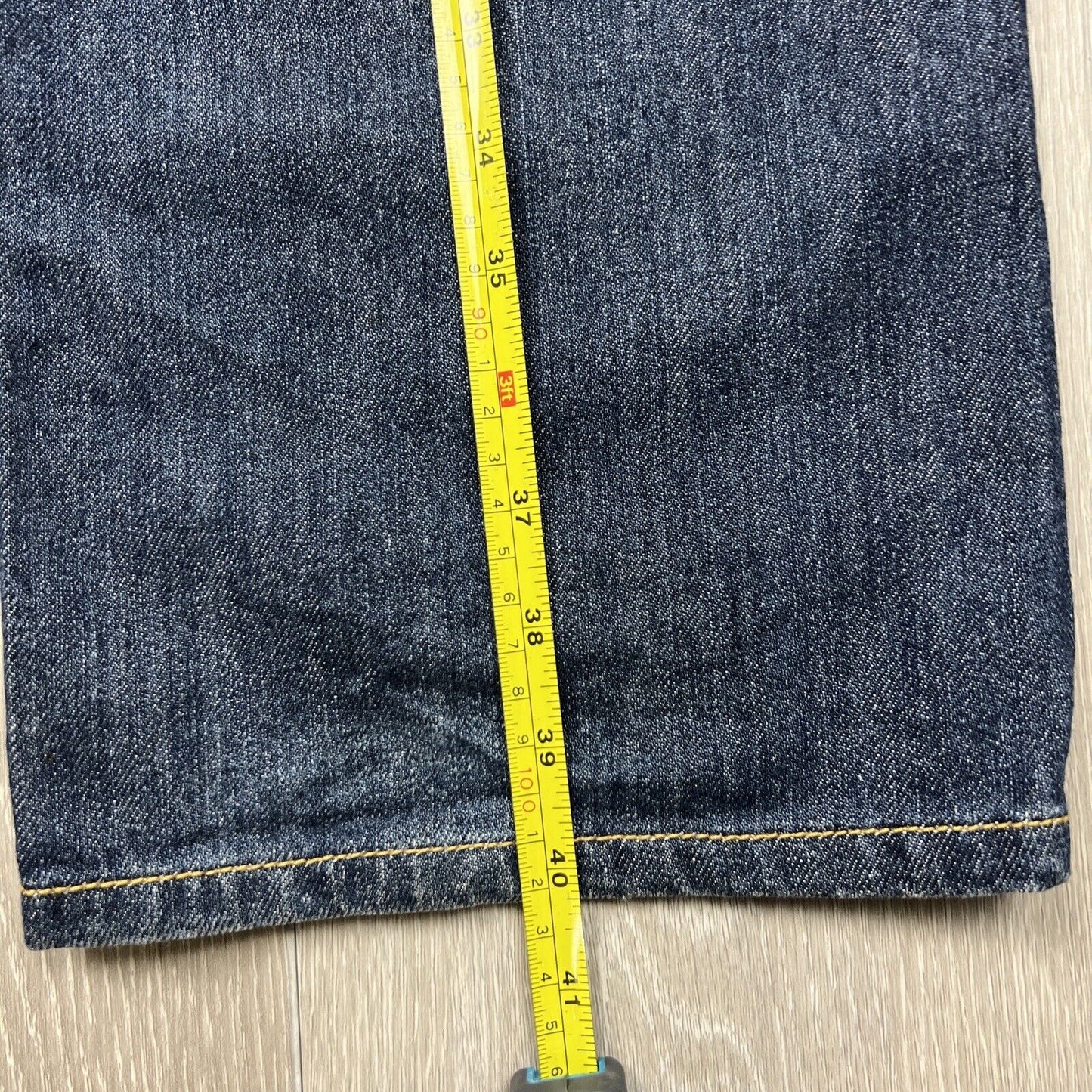 Guess Regular Straight Crescent Fit Mens Jeans Size 33 x 30