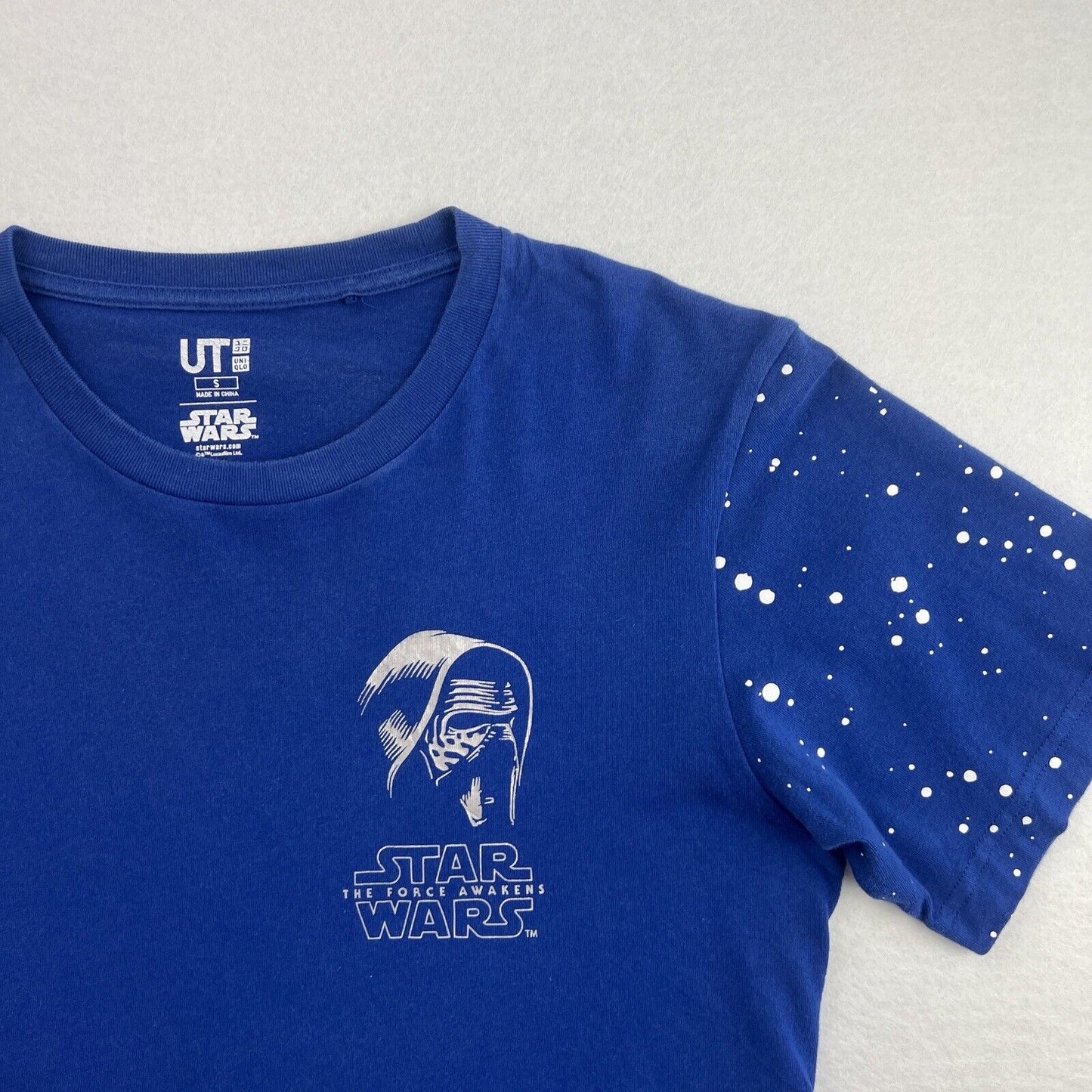 Uniqlo UT Star Wars The Force Awakens Mens Blue T-Shirt Size Small