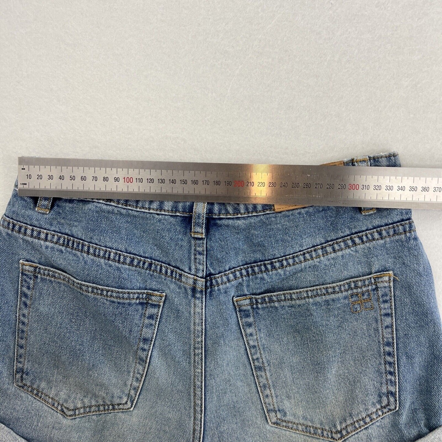 Insight Denim Jo Jo High Turn Up Womens Shorts Size 26