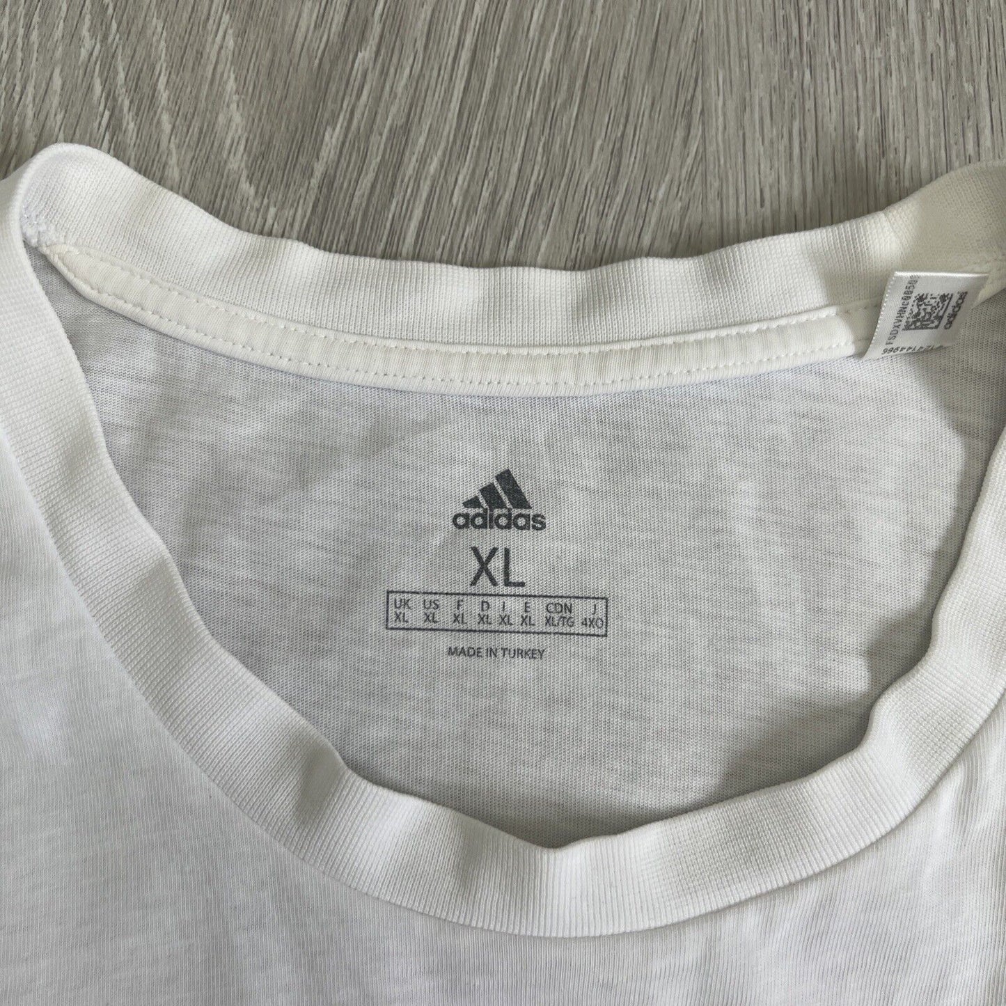 adidas Mens White T-Shirt Size XL (2 Small Holes)